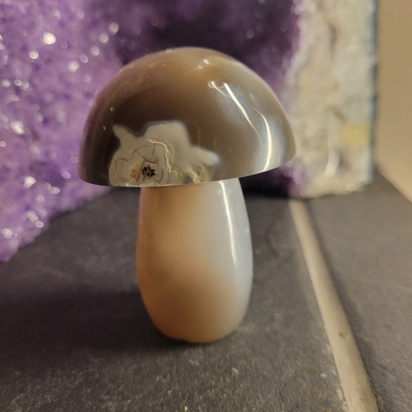 Agate mushroom crystal - Picture 6 of 6
